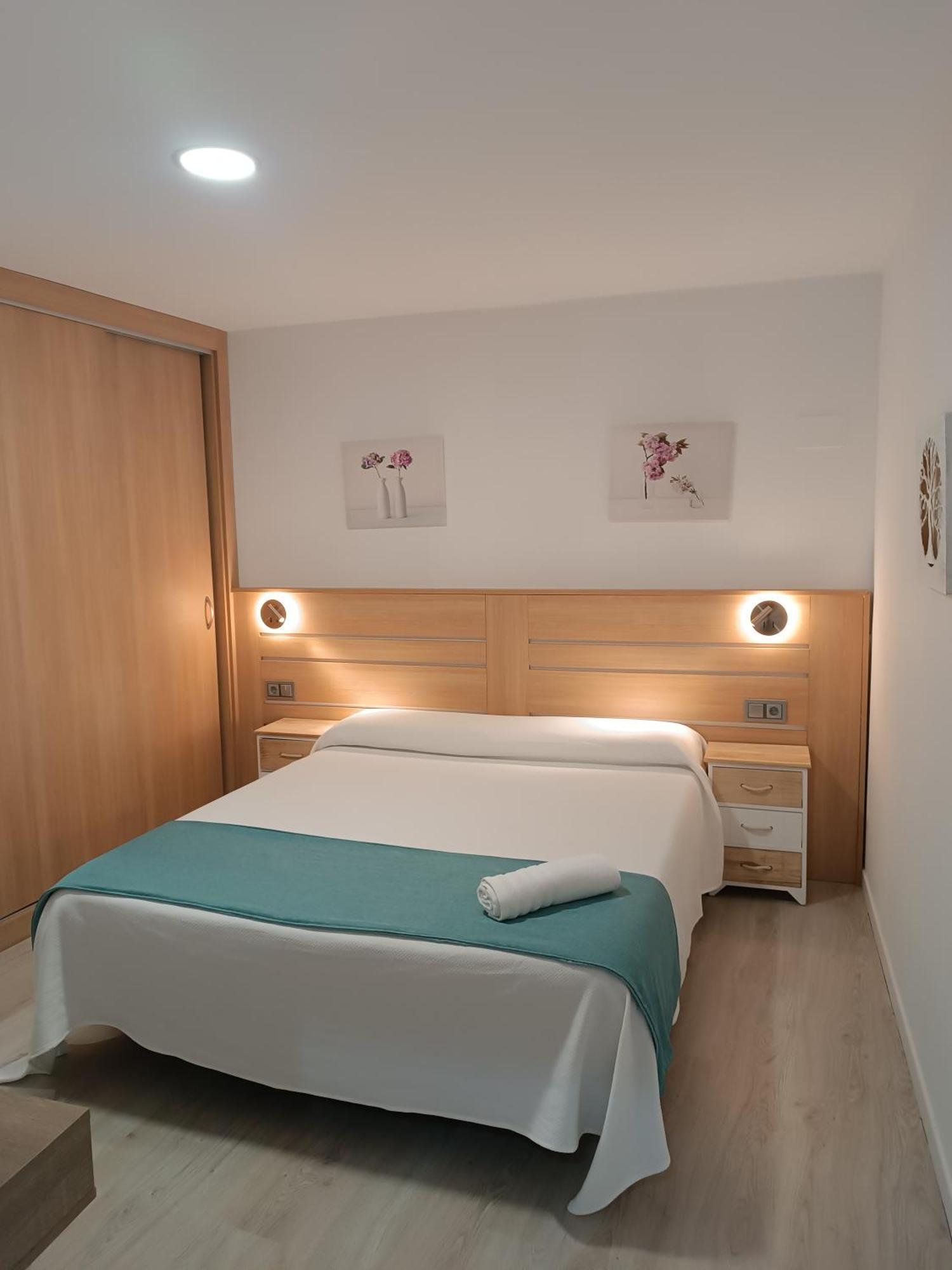 Apartamentos Turisticos Avila Puerta Del Puente 1-3 Εξωτερικό φωτογραφία